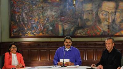 Maduro acusa ex-presidente colombiano de liderar plano para o assassinar