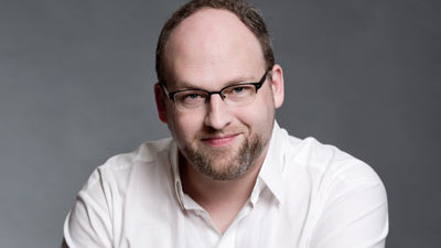 Maestro alemão Peter Tilling e pianista António Rosado tocam com a OCM no Teatro
