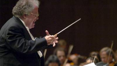 Maestro norte-americano James Levine nega acusações de agressões sexuais