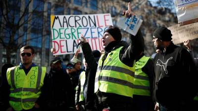 Maioria dos franceses quer fim dos protestos de rua
