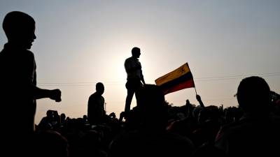 Mais da metade da Venezuela de novo às escuras e sem comunicações