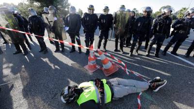 Mais de 20 pessoas detidas na Bélgica em protesto dos “coletes amarelos”