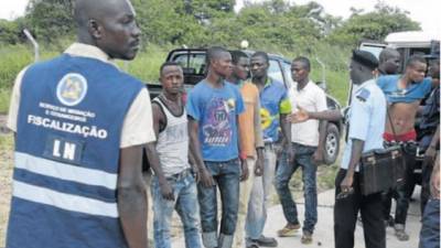 Mais de 2.200 cidadãos estrangeiros expulsos de Angola na última semana