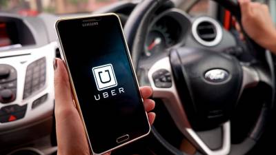 Mais de 300 pessoas multadas por conduzir ao telemóvel na semana passada