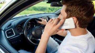 Mais de 70% dos portugueses utilizam o telemóvel durante a condução