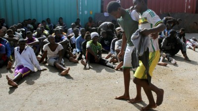 Mais de um milhar de refugiados salvos ao largo da Líbia, há nove mortos