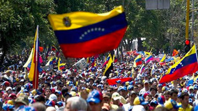 Mais de uma centena marcha na Venezuela para pedir canal humanitário para medicamentos