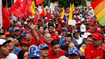 Manifestantes pró-Maduro protestam em Caracas contra relatório da Alta Comissária da ONU
