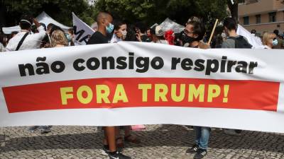 Manifestação contra racismo junta centenas nas ruas de Lisboa
