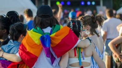 Manifestação Gay reúne milhares de pessoas em Kiev