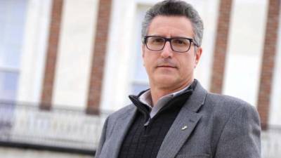 Manny Santos poderá ser o primeiro congressista dos EUA nascido em Portugal