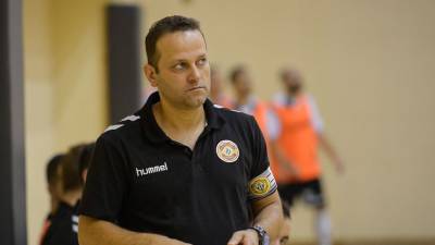 Marco Freitas mantém-se como treinador de Futsal do Nacional