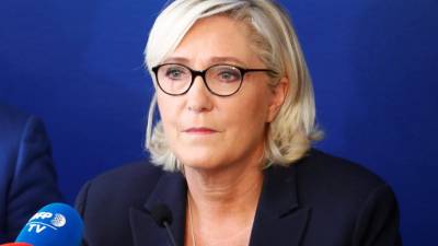 Marine Le Pen deseja boa sorte a Bolsonaro
