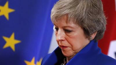 May reúne-se com Juncker na quarta-feira em Bruxelas