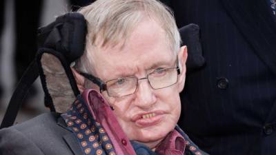 Mensagem póstuma de físico Stephen Hawking alerta para ameaça da ciência no mundo