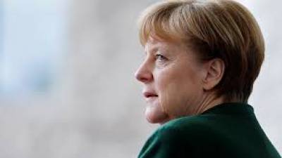 Merkel afirma que actual acordo sobre nuclear iraniano “não é suficiente”