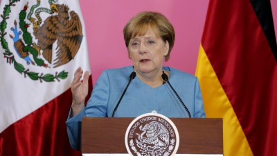 Merkel diz estar “muito preocupada” com a Venezuela e apela ao diálogo