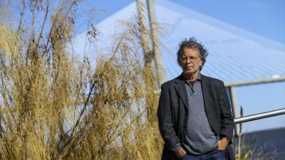 Mia Couto dá parabéns aos portugueses por terem escolhido Marcelo para Presidente