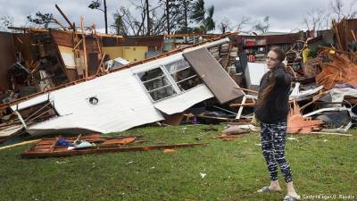 Michael deixa dois mortos e rastro de destruição na Florida