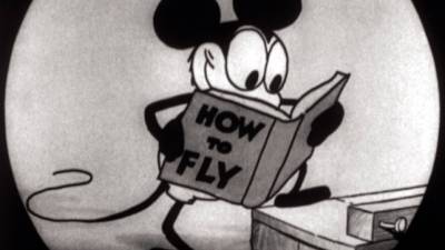 Mickey faz 90 anos e sofreu muitas transformações, veja o vídeo