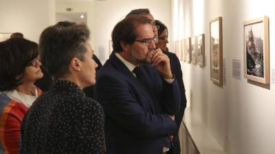 Miguel Albuquerque elogiou ‘Imagens Nómadas 1860-1940’, a nova exposição do Museu Vicentes