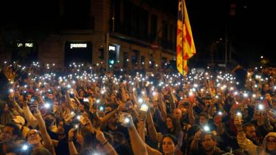 Milhares de independentistas no centro de Barcelona em concentração pacífica