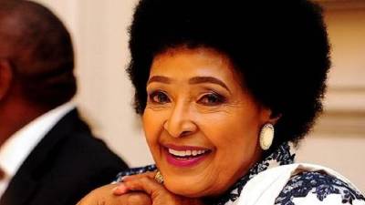 Milhares de pessoas aplaudem início das cerimónias fúnebres de Winnie Mandela