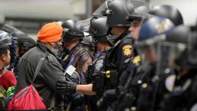 Milhares de pessoas em protestos nos aeroportos dos EUA contra medida de imigração de Trump