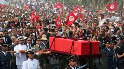 Milhares de tunisinos e vários chefes de Estado na última homenagem ao Presidente da Tunísia
