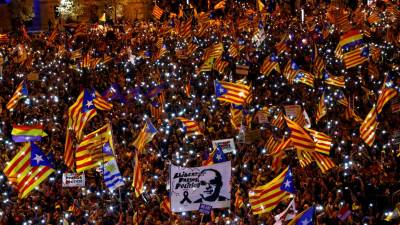 Milhares marcham em Madrid a favor de políticos da Catalunha em julgamento