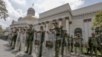 Militares vão controlar distribuição de medicamentos nos hospitais venezuelanos