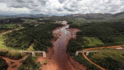 Mineradora Vale anuncia evacuação de zona envolvente a barragem em Minas Gerais