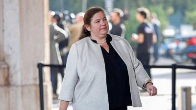 Ministra da administração pública reúne-se hoje com estruturas sindicais