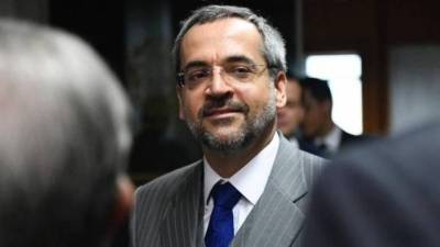 Ministro brasileiro depõe na polícia por suspeita de racismo