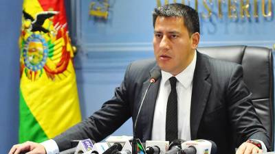 Ministro da Defesa da Bolívia anuncia renúncia ao cargo