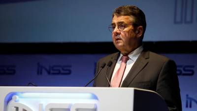 Ministro dos Negócios Estrangeiros alenão diz que Europa se deve mobiliza pelo desarmamento nuclear