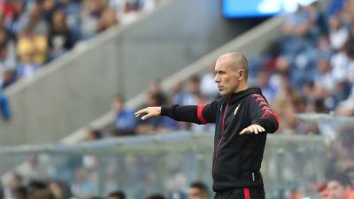Mónaco, de Leonardo Jardim, vence Amiens e sobe a nono na liga francesa