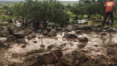 Moçambique, Brexit e greve marcam o dia