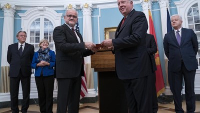 Montenegro torna-se oficialmente no 29.º Estado-membro da NATO