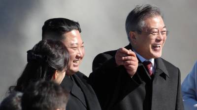 Moon Jae-in discursa perante norte-coreanos e pede fim a 70 anos de hostilidade