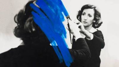 Morreu a artista plástica Helena Almeida