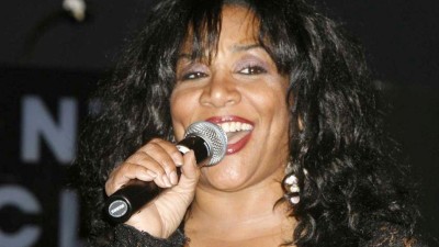 Morreu Joni Sledge, cantora norte-americana da música We Are Family