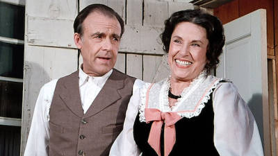 Morreu Katherine MacGregor, atriz de “Uma Casa na Pradaria”