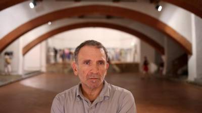 Morreu o fotojornalista que retratou a crise dos refugiados Yannis Behrakis