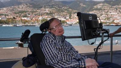 Morreu o físico Stephen Hawking