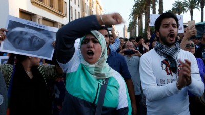 Morte por esmagamento desencadeia manifestações em Marrocos