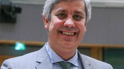 Mário Centeno anuncia “boas notícias” para a Grécia após presidir ao seu primeiro Eurogrupo