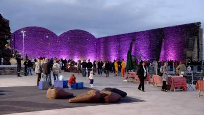 Música volta domingo ao Cais do Carvão