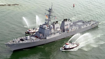 Mísseis disparados contra navio de guerra norte-americano no Mar Vermelho
