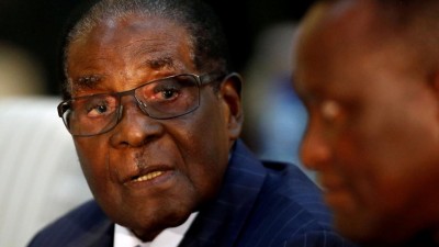 Mugabe recusa ceder poder aos militares e afastar-se da Presidência